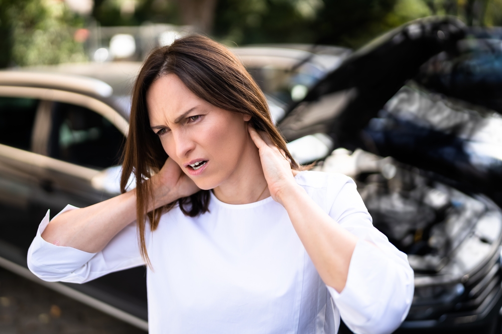 Latigazo cervical Causa común de dolor de cuello después de un accidente de coche